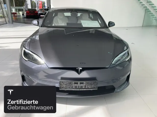 Tesla Model S Plaid 2023 photo 3