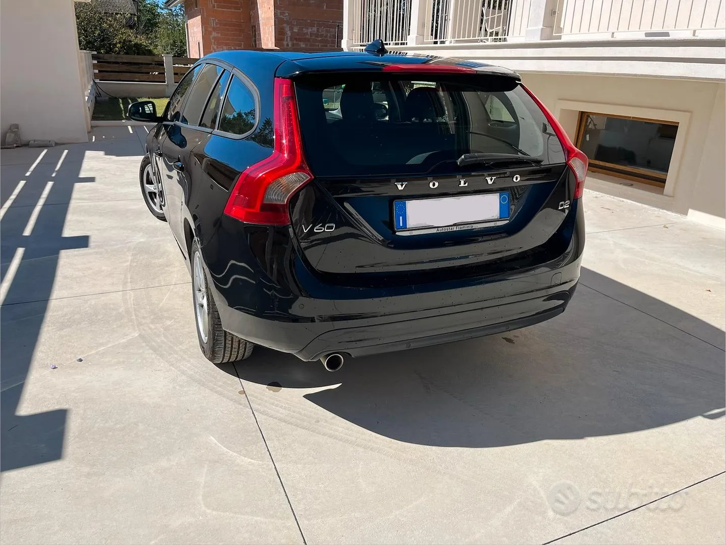 Volvo V60 2016 photo 2