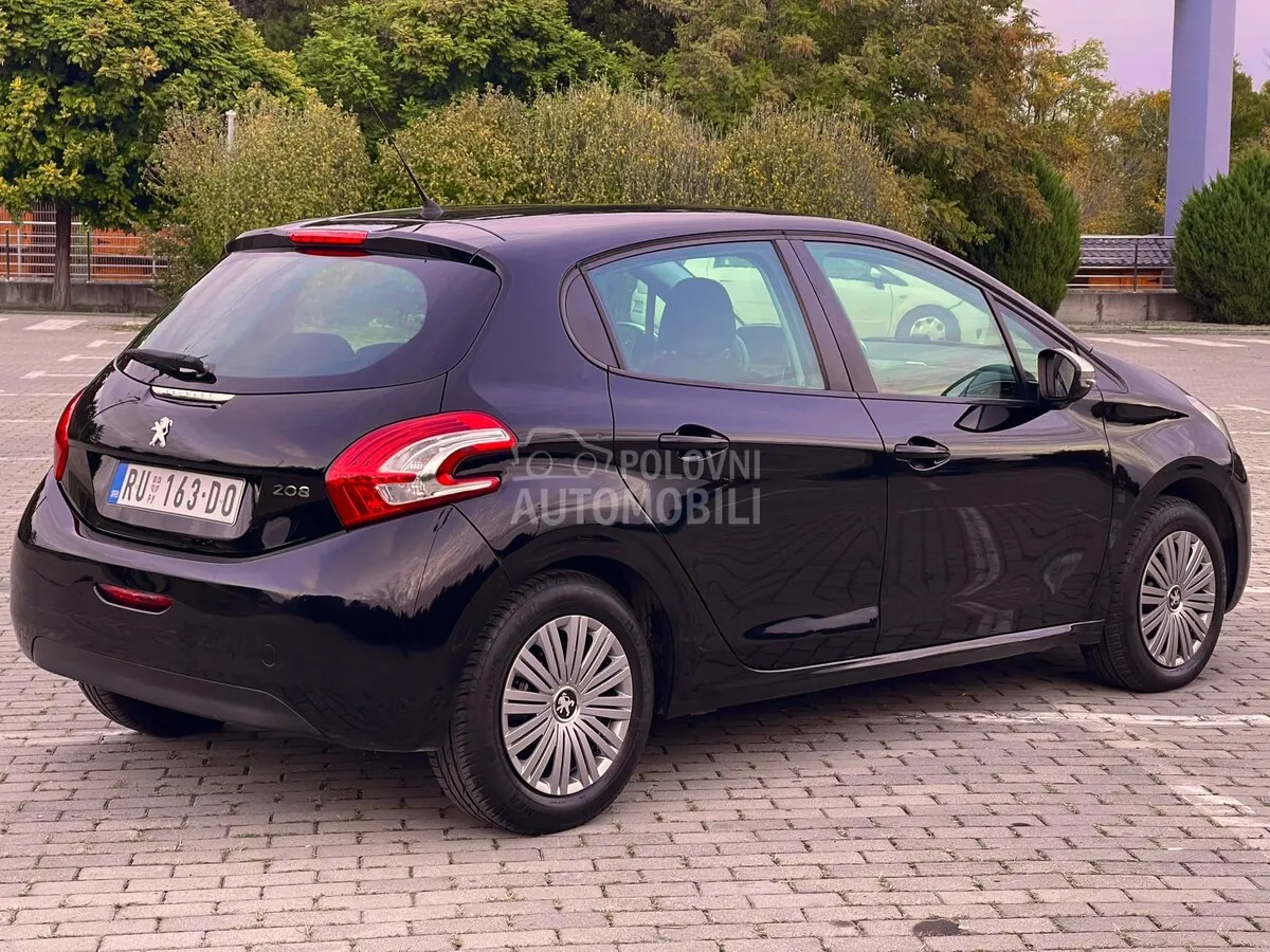 Peugeot 208 2013 photo 5