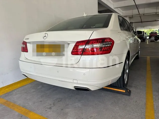 Mercedes-Benz E200 2011 photo 2