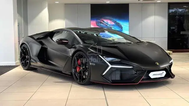 Lamborghini Revuelto