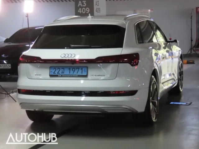 Audi E-Tron 2022 photo 3