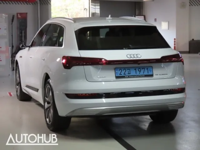 Audi E-Tron 2022 photo 4