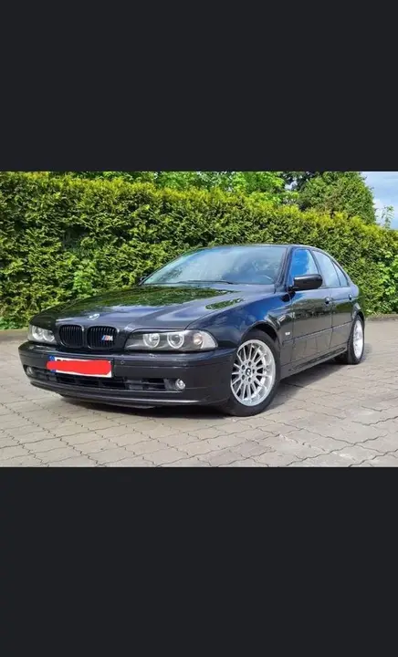 BMW 520I