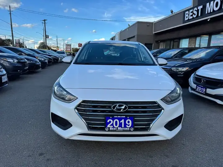 Hyundai Accent 2019 photo 3