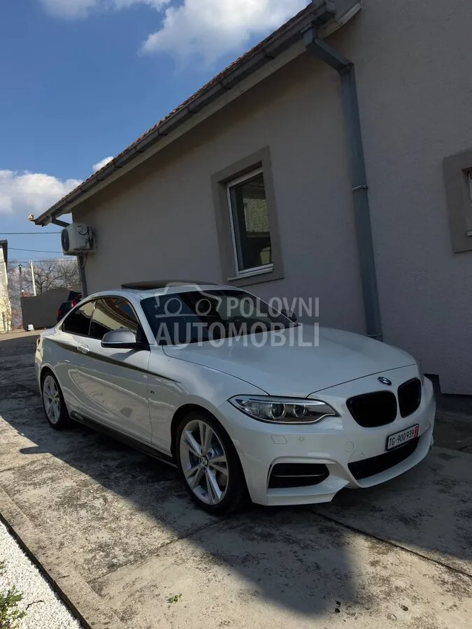 BMW M 235I 2015 photo 2