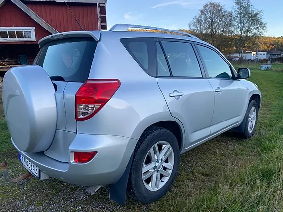Toyota Rav4 2007 photo 4