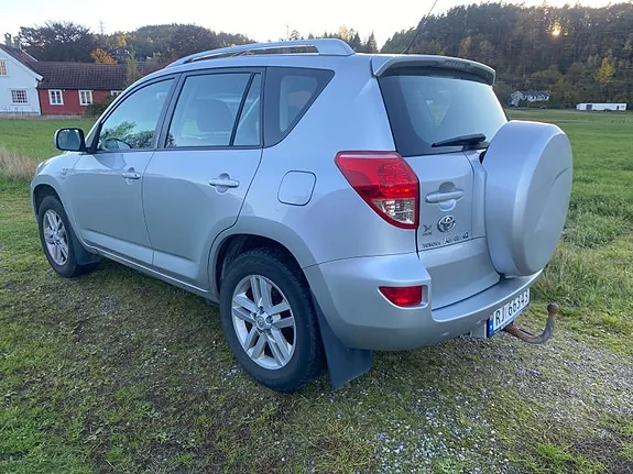 Toyota Rav4 2007 photo 2