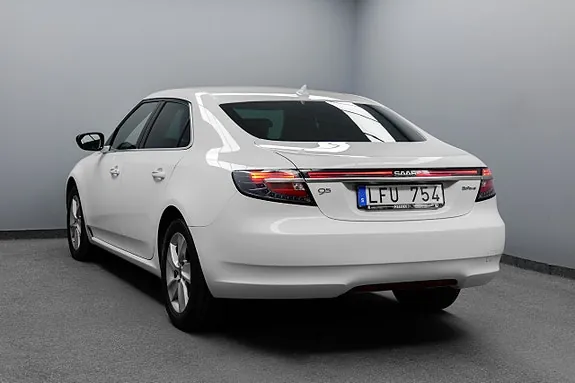Saab 9-5 2011 photo 3