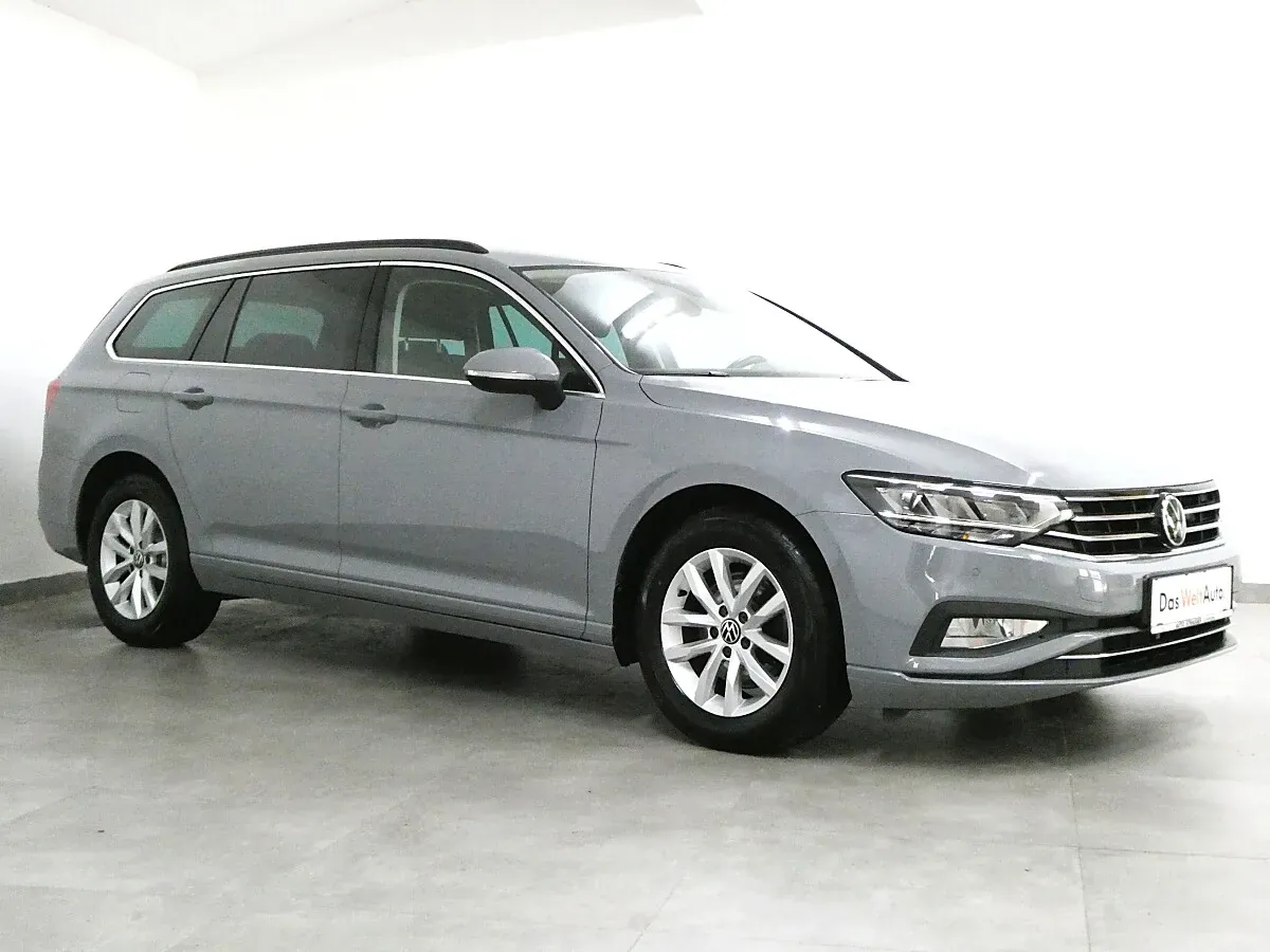 Volkswagen Passat 2022 photo 3