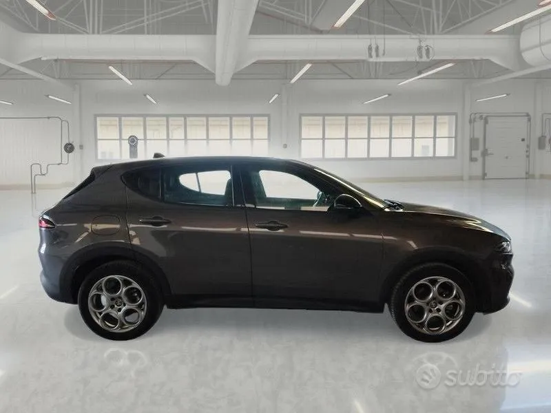 Alfa Romeo Tonale 2023 photo 3