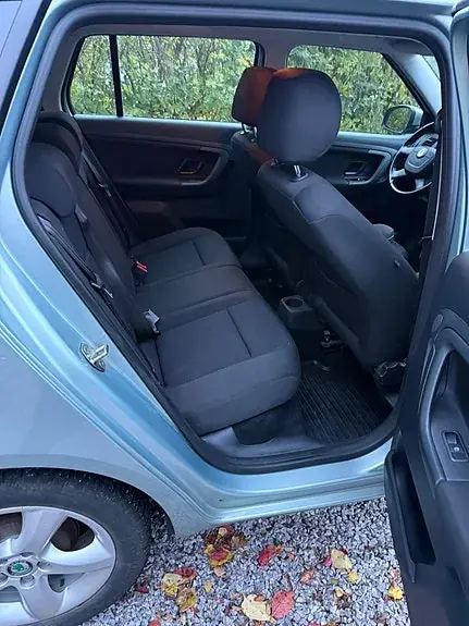 Skoda Fabia 2012 photo 3