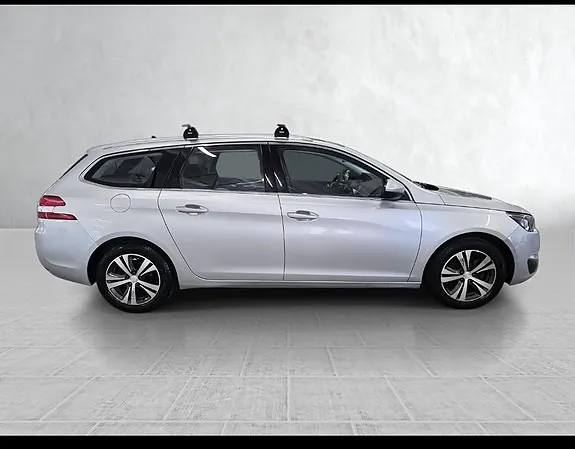 Peugeot 308 2015 photo 2