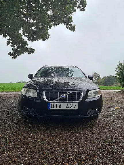 Volvo V70 2009 photo 2