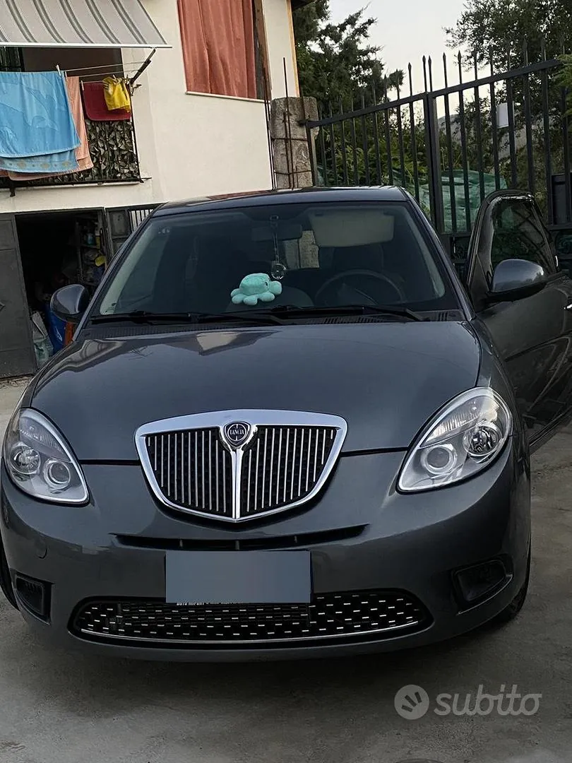 Lancia Ypsilon 2011 photo 4