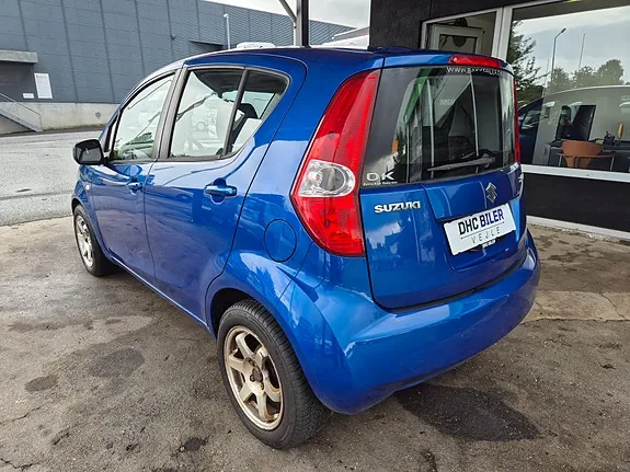Suzuki Splash 2009 photo 3