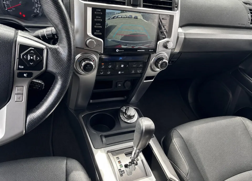 Toyota 4Runner 2023 photo 2