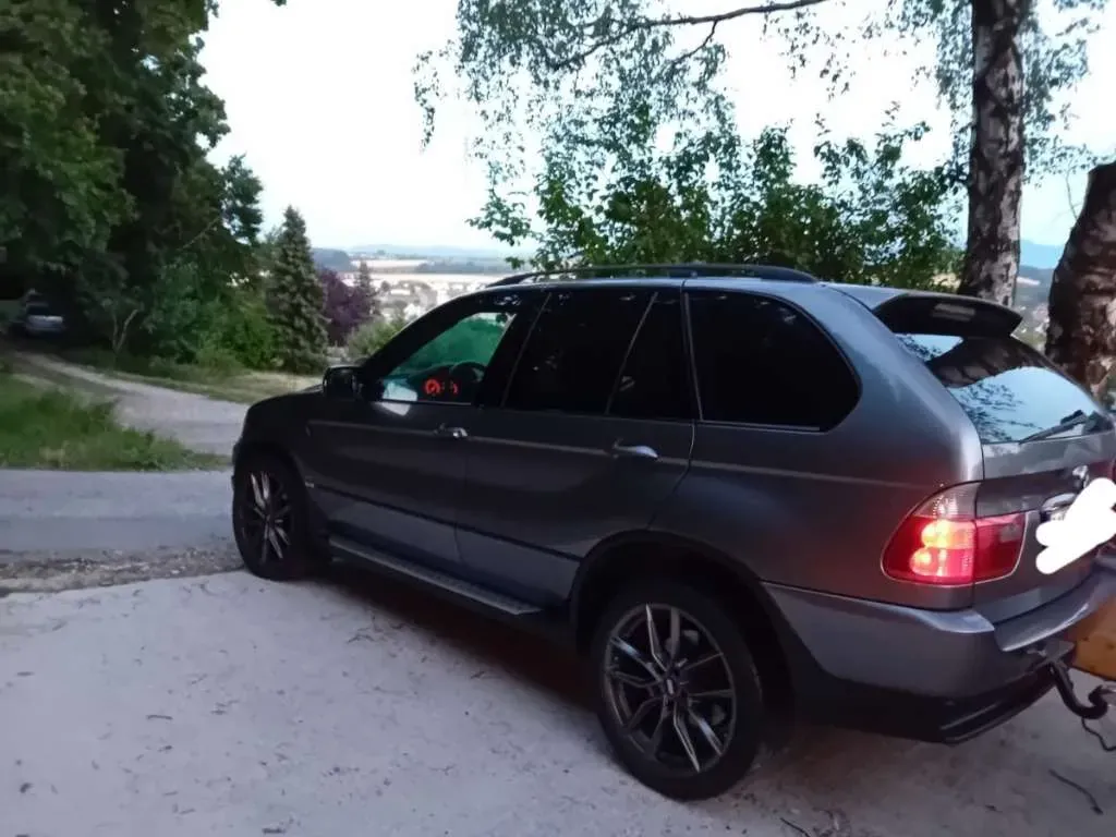 BMW X5 2005 photo 2