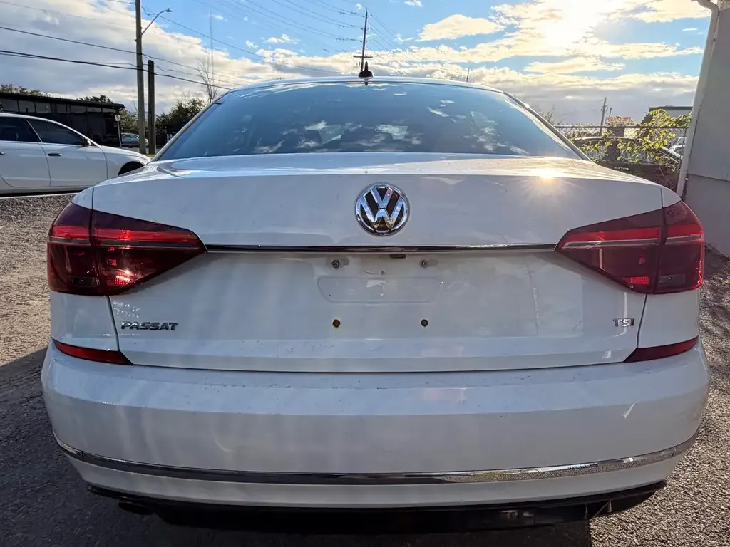 Volkswagen Passat 2018 photo 5