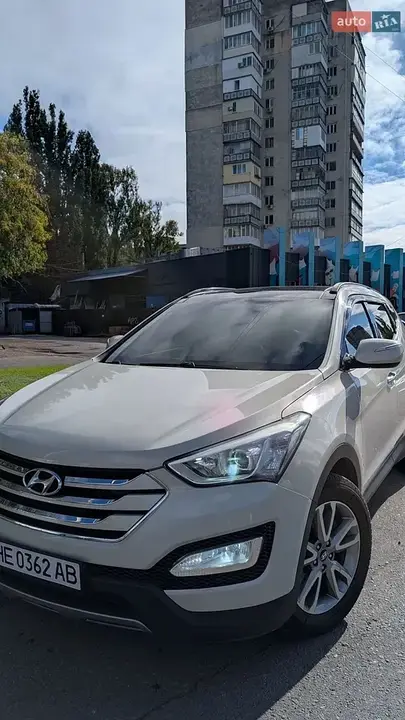 Hyundai Santa Fe 2013 photo 2