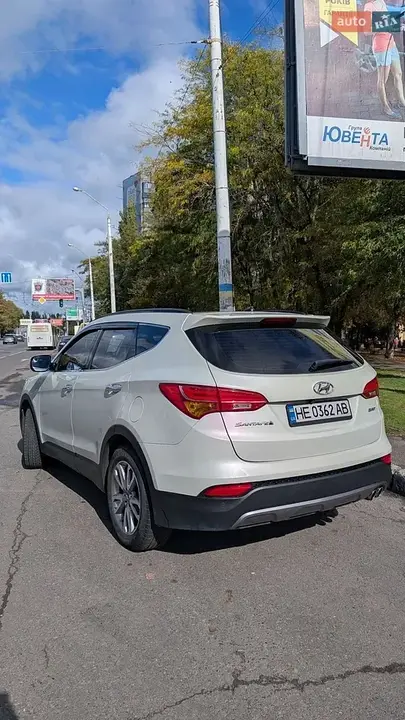 Hyundai Santa Fe 2013 photo 4