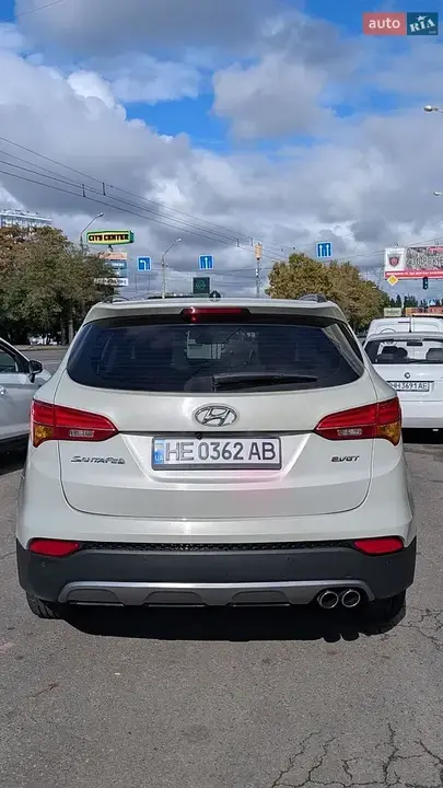 Hyundai Santa Fe 2013 photo 3