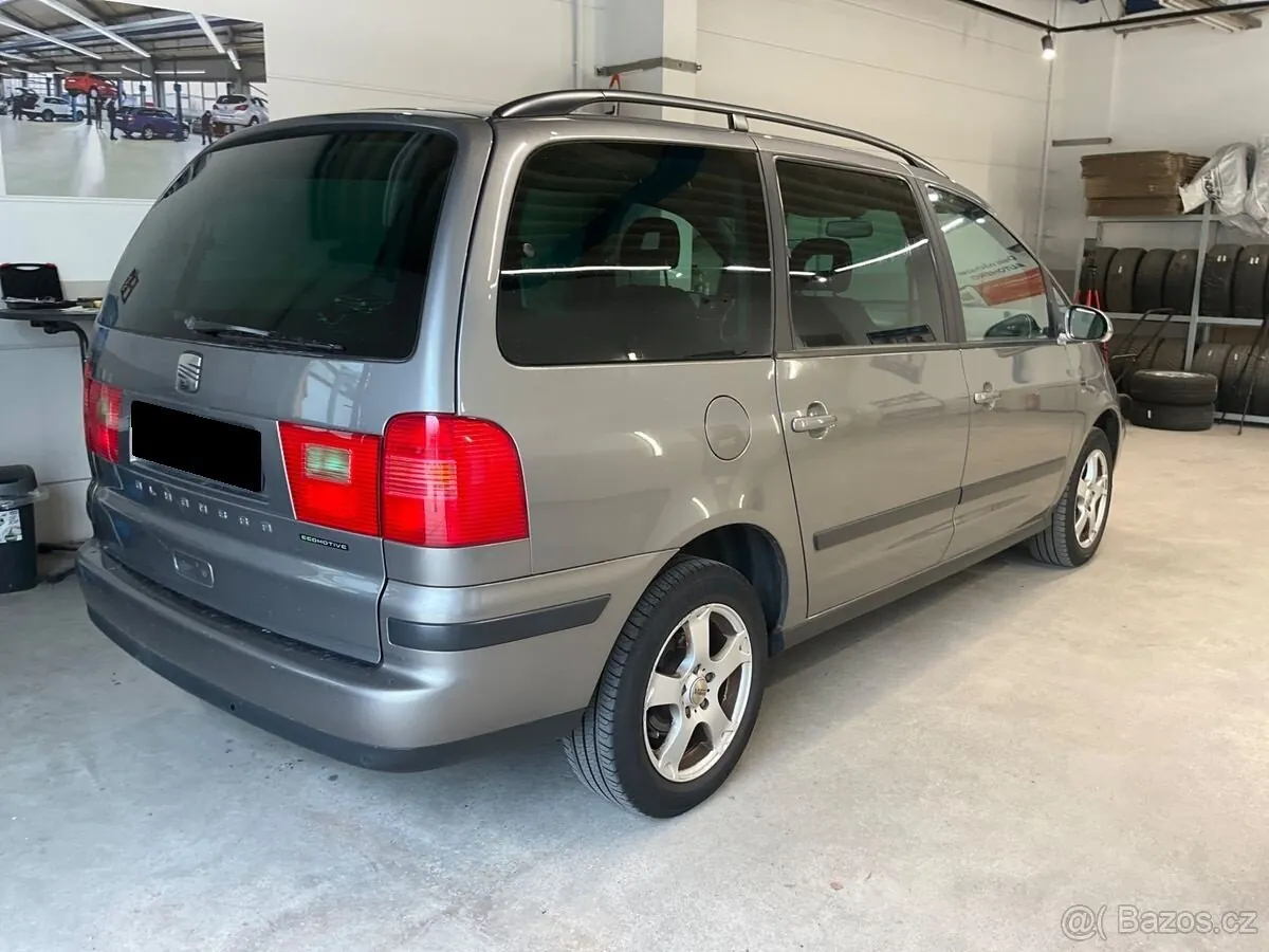 Seat Alhambra 2010 photo 2
