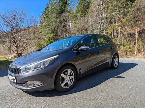 Kia Ceed 2013 photo 4