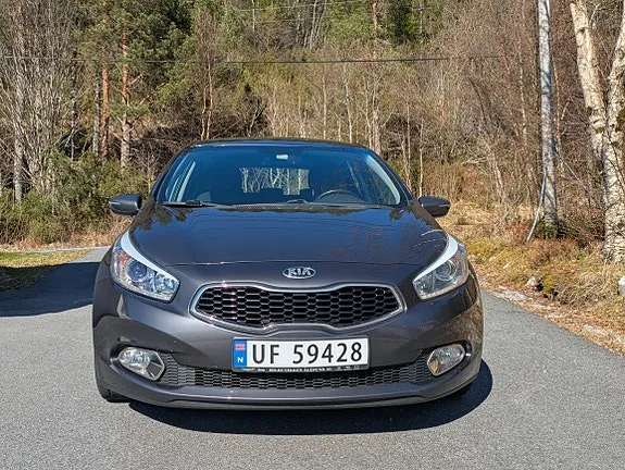 Kia Ceed 2013 photo 3