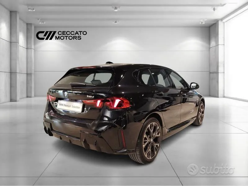 BMW 1 Series 2024 photo 3