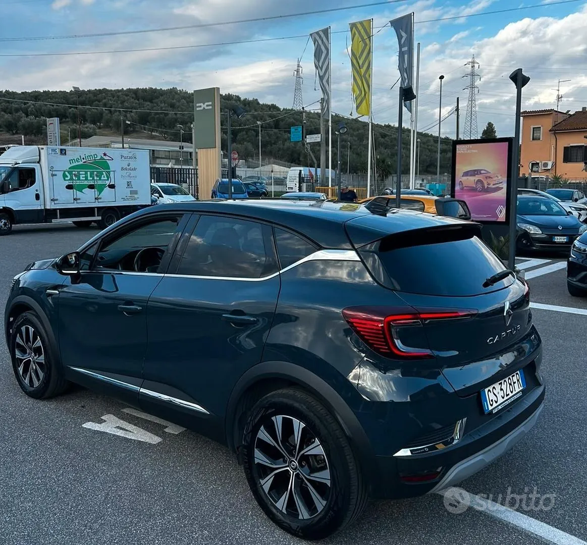Renault Captur 2023 photo 3