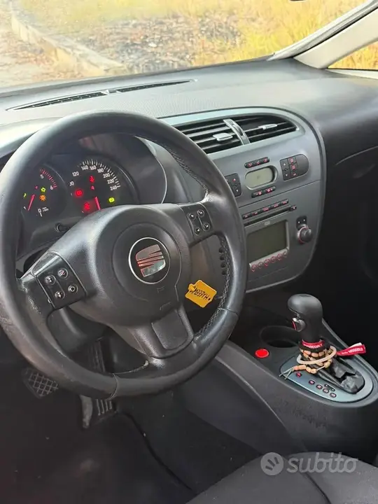 Seat Leon 2008 photo 3
