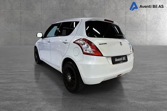 Suzuki Swift 2012 photo 5