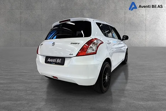 Suzuki Swift 2012 photo 3