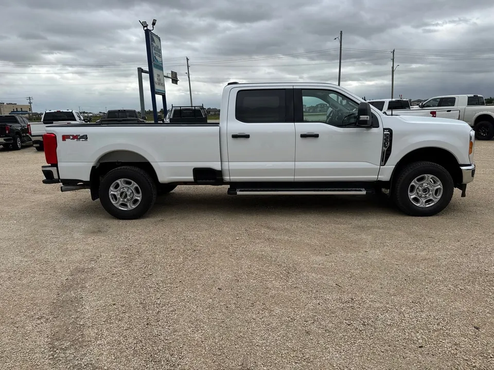 Ford F350 2023 photo 5