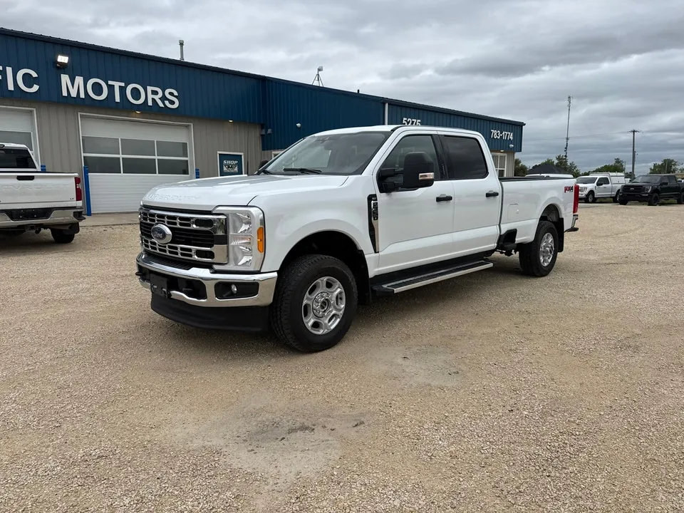 Ford F350 2023 photo 2
