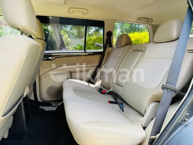 Mitsubishi Montero 2012 photo 5