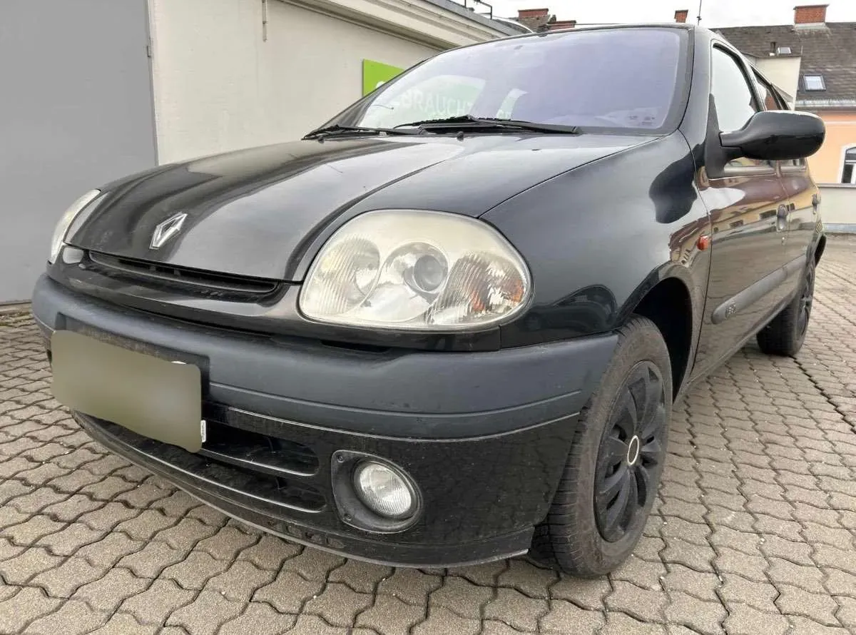 Renault Clio 2001 photo 2