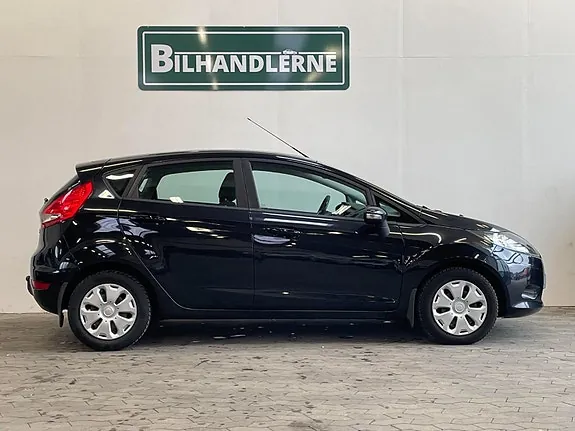 Ford Fiesta 2011 photo 3