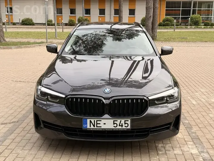 BMW 530E