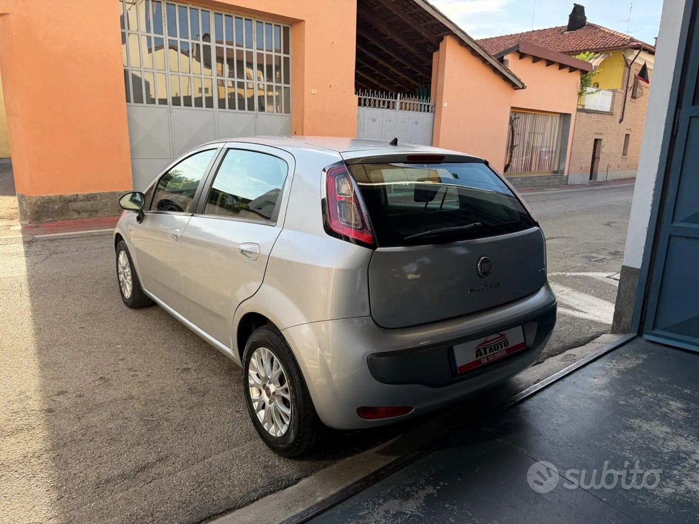 Fiat Punto Evo 2012 photo 4