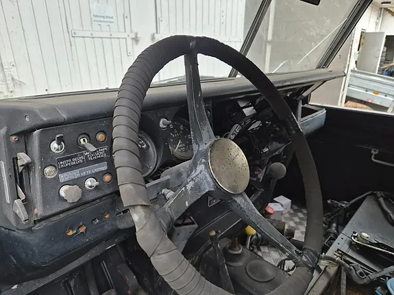Land Rover 109 1975 photo 4