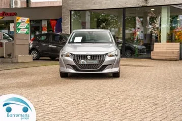 Peugeot 208 2023 photo 3