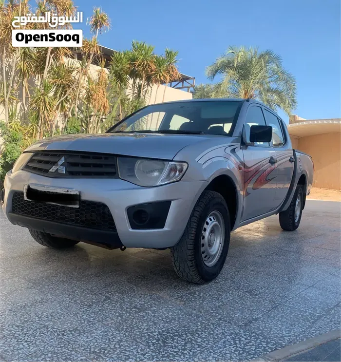 Mitsubishi L200 2006 photo 2
