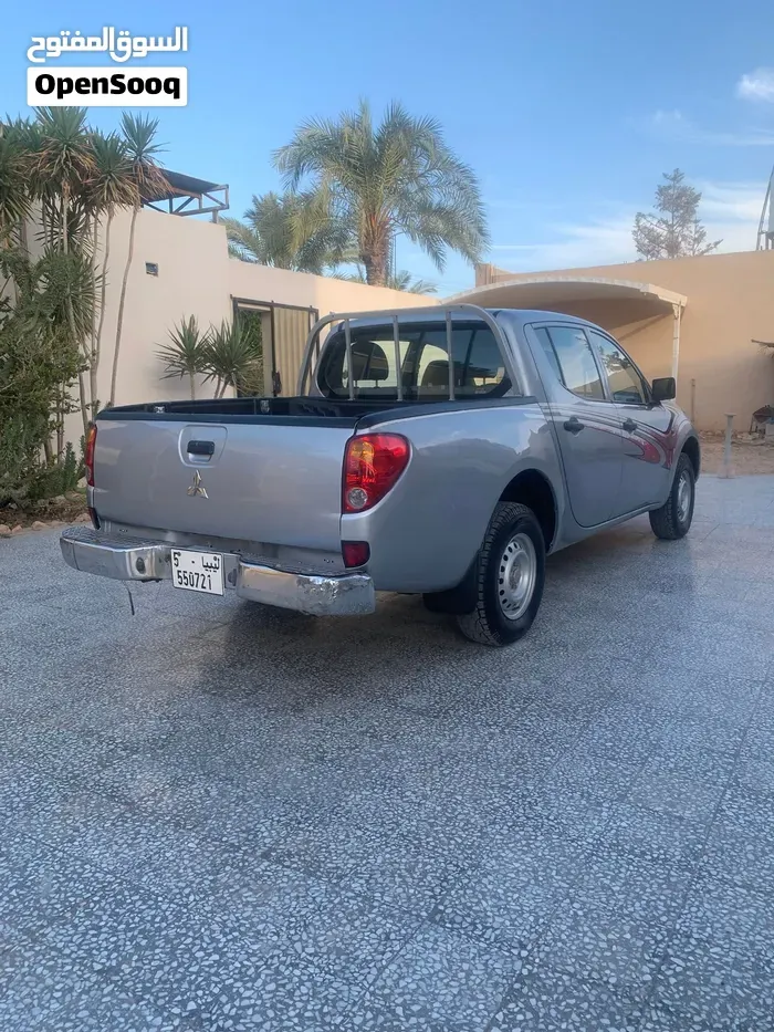 Mitsubishi L200 2006 photo 3