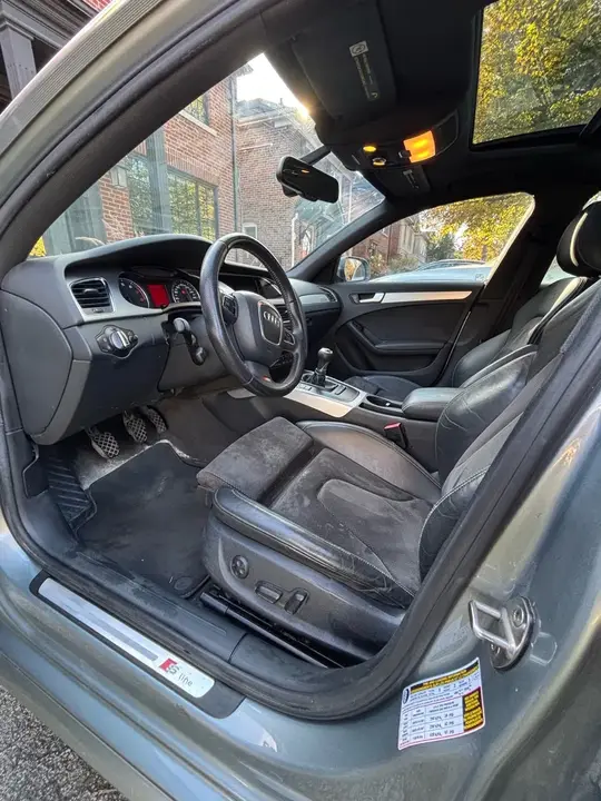 Audi A4 2011 photo 5