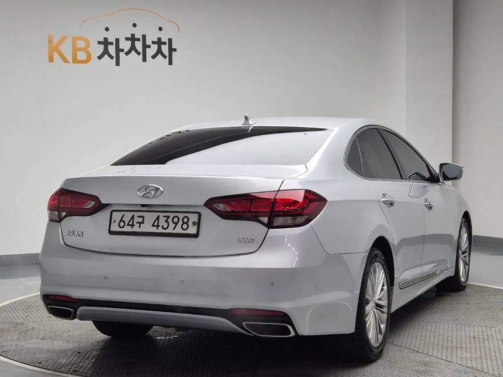 Hyundai Genesis 2015 photo 3