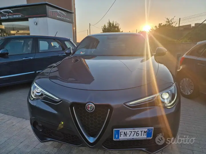 Alfa Romeo Stelvio 2018 photo 2