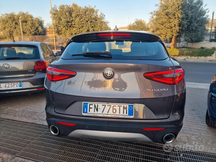 Alfa Romeo Stelvio 2018 photo 4