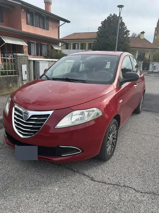 Lancia Ypsilon